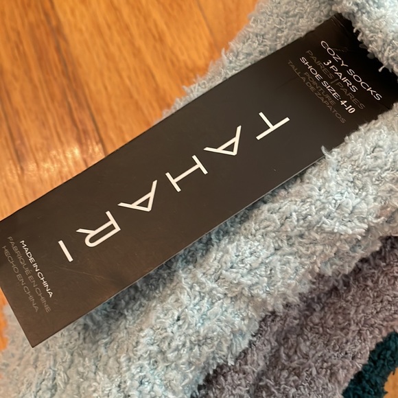 Tahari Cozy Socks. (3) Pair. Shoe Size 4-10. Assorted Colors. SOFT! NWT! - Picture 5 of 7